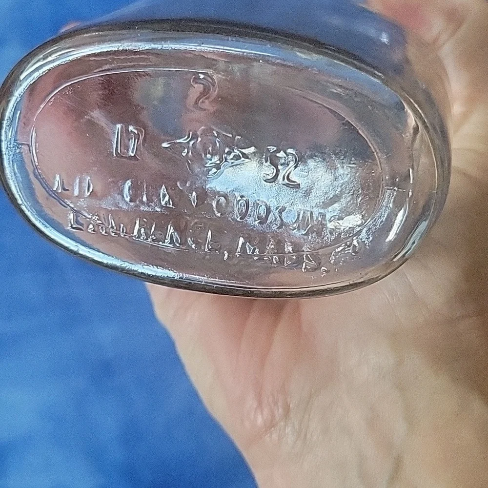 Vintage Lincoln Bank Bottles - set of two - Picture 7 of 8